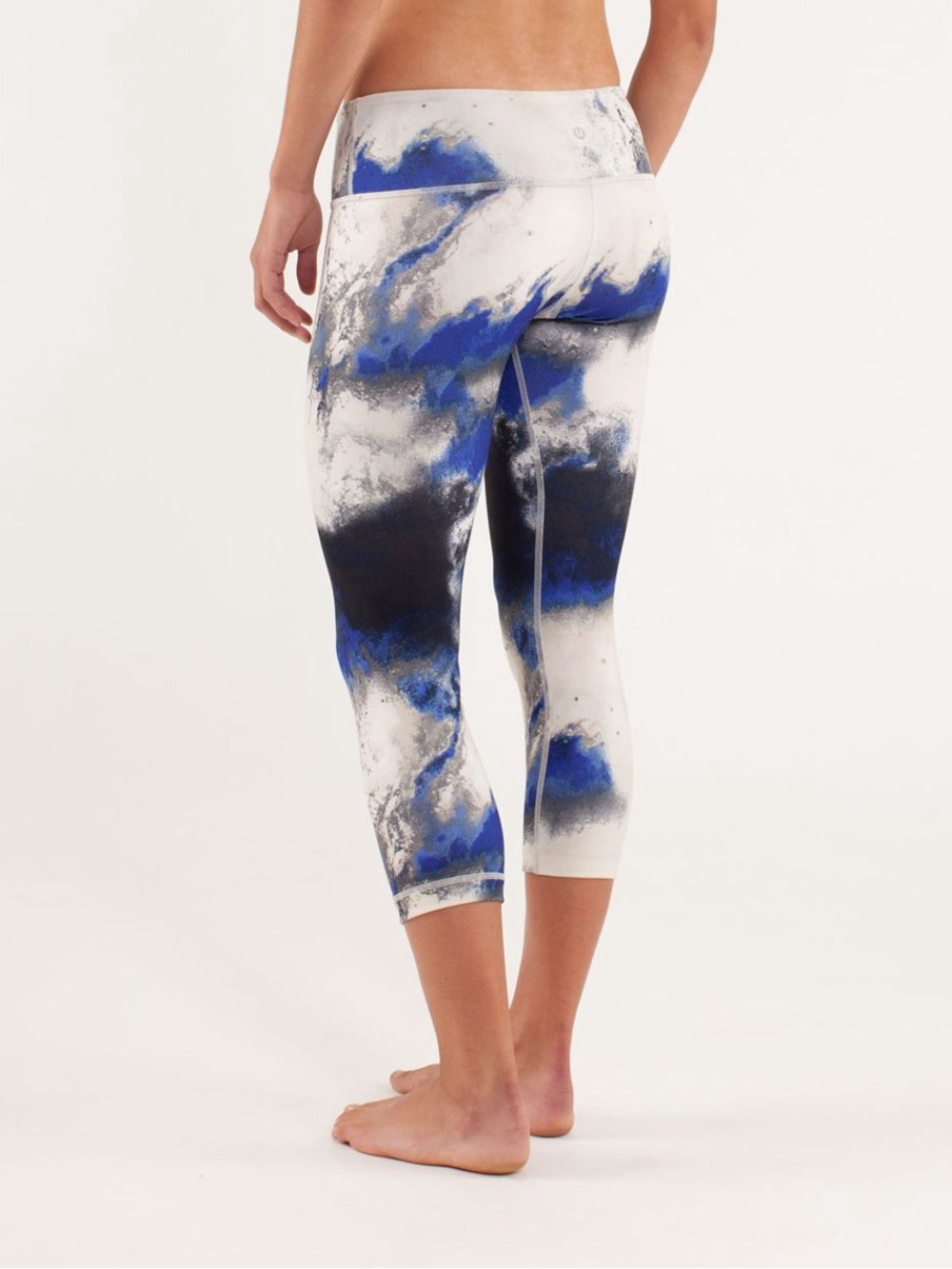 Lululemon Wunder Under Crops in Milky Way Multi 2